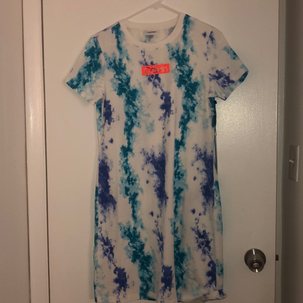 NWOT tie dye midi Calvin Klein short sleeve dress